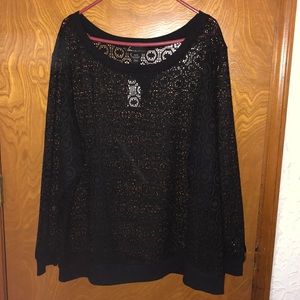 Black Pullover Top